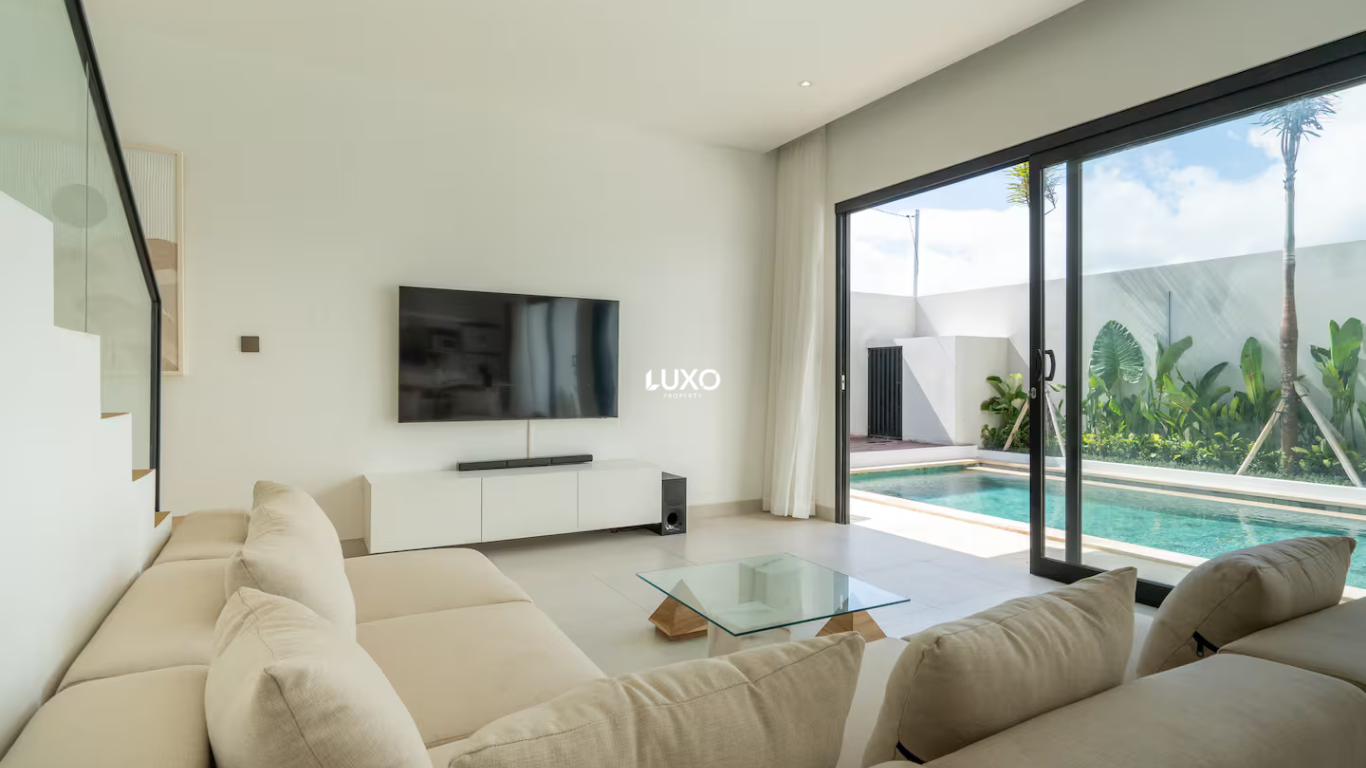 3-bed villa for rent in Pererenan