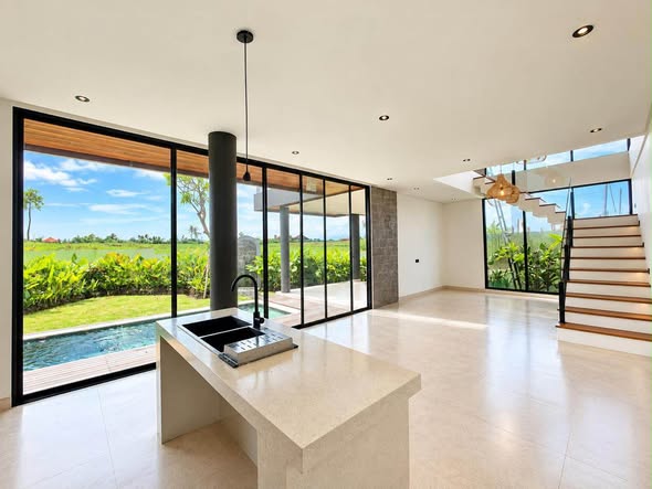 Brand New Modern Villa – Black Tropical House, 2-bed villa for sale in Munggu Area, Canggu – photo 2 of 5