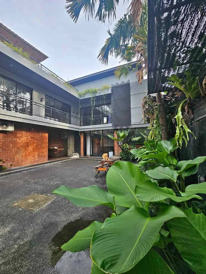 4-bed villa for sale in Canggu