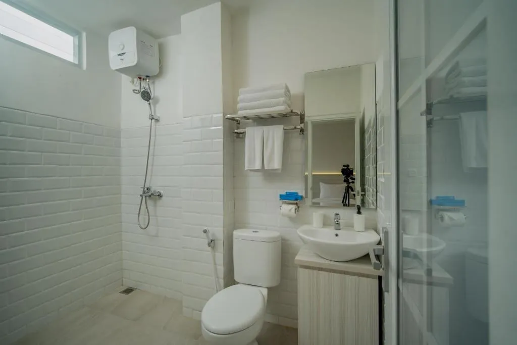 Modern 2 Bedroom Canggu– near Gym and Pererenan Beach, 2-bed villa for rent in Canggu – photo 13 of 15