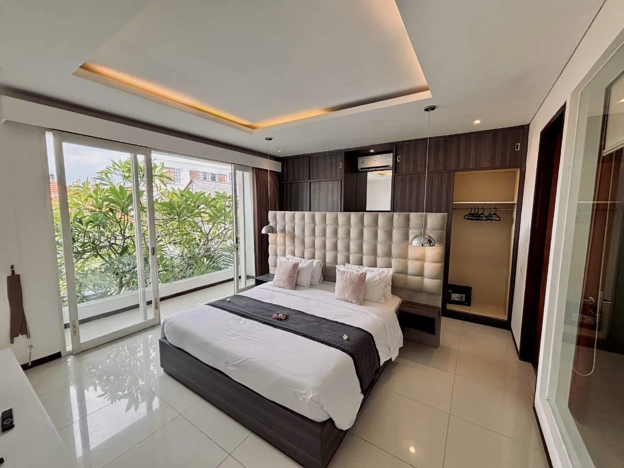 2 Bedroom Villa Fully Furnished for Monthly & Yearly Rent in Berawa, 2-bed villa for rent in Canggu – photo 3 of 15
