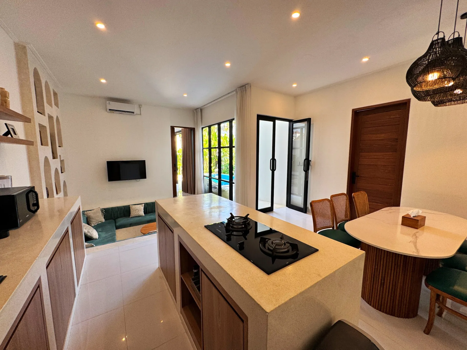 Villa Zoli 5minutes to finns beachclub, 2-bed villa for rent in Canggu – photo 12 of 13