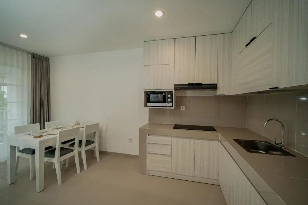 Modern 2 Bedroom Canggu– near Gym and Pererenan Beach, 2-bed villa for rent in Canggu – photo 14 of 15
