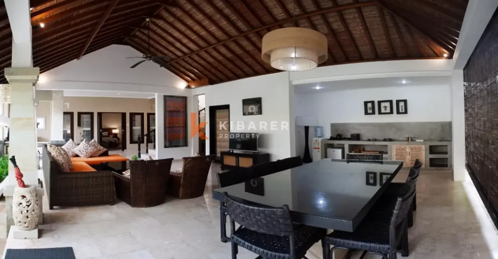 Touch Tropical Four-Bedrooms Open Living Villa in Jimbaran, 4-bed villa for rent in Uluwatu – photo 8 of 10