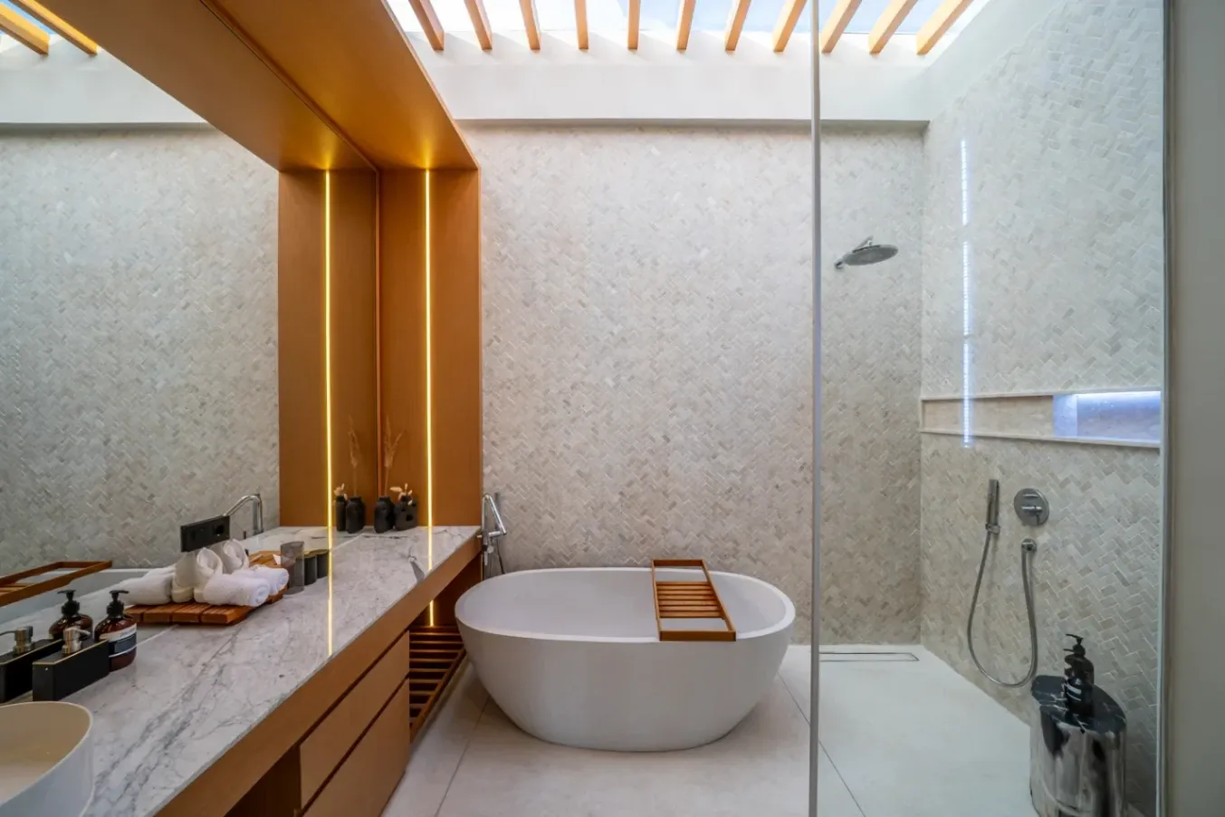 2 Bedroom Luxury Villa in Canggu Padonan, 2-bed villa for rent in Canggu – photo 4 of 15