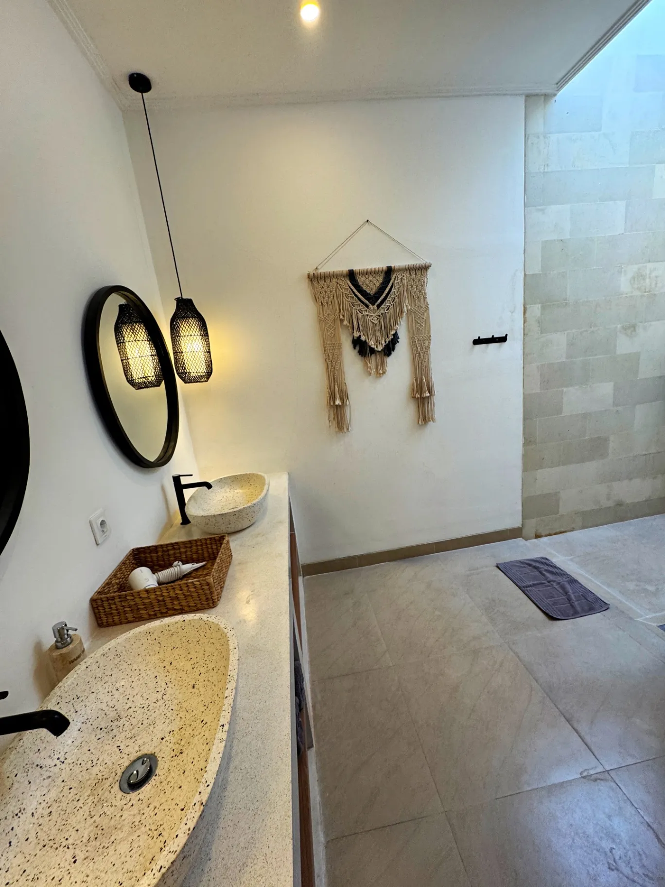 Villa Zoli 5minutes to finns beachclub, 2-bed villa for rent in Canggu – photo 10 of 13