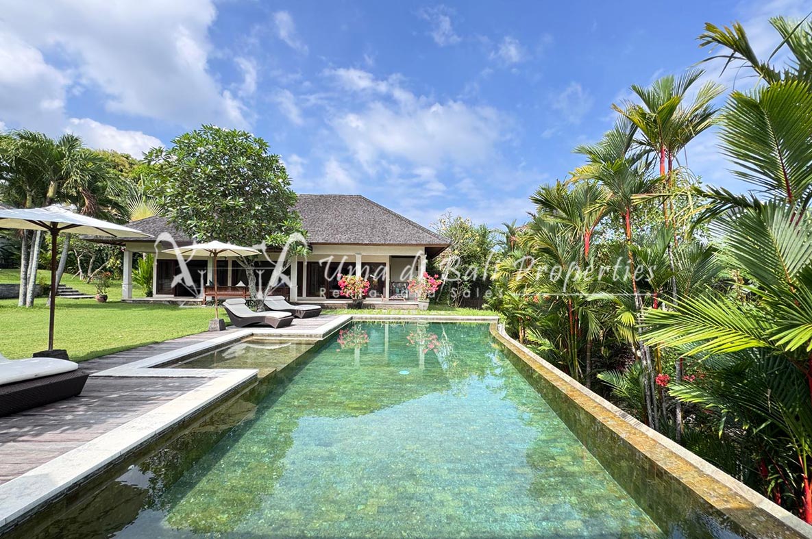 Villa Indiana Berawa, 4-bed villa for sale in Canggu – photo 3 of 15