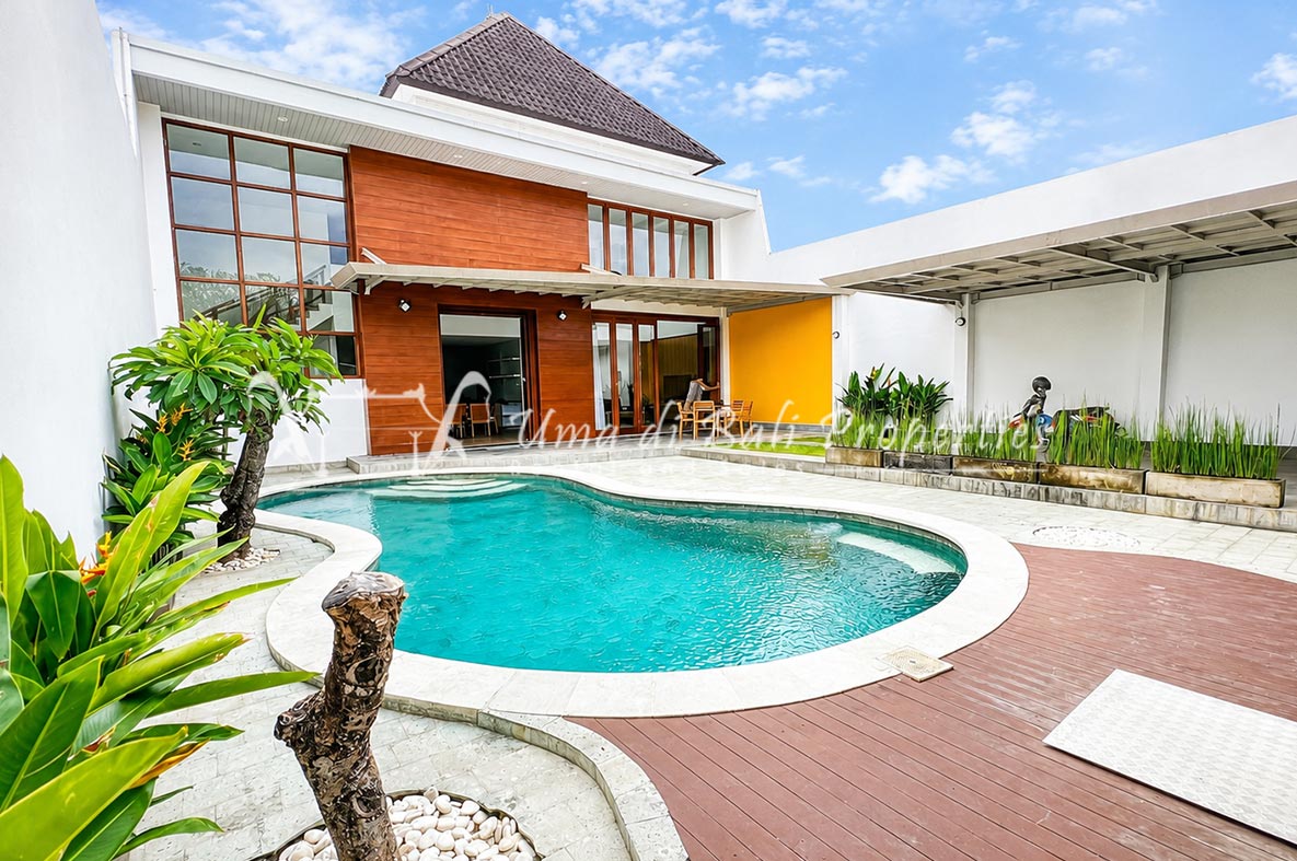 Villa Lavena Kerobokan, 3-bed villa for sale in Seminyak – photo 2 of 11