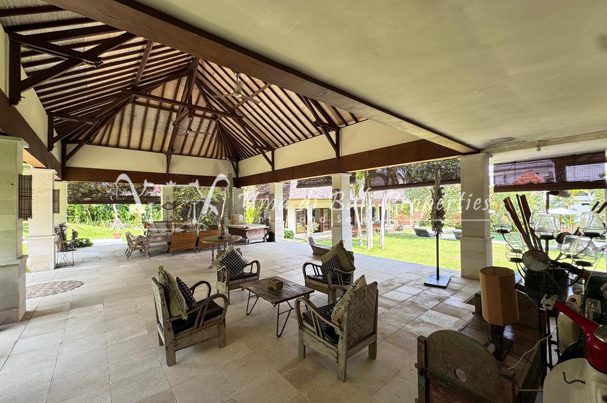 Villa Indiana Berawa, 4-bed villa for sale in Canggu – photo 10 of 15