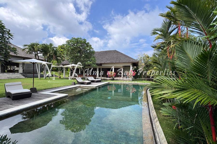 4-bed villa for sale in Canggu