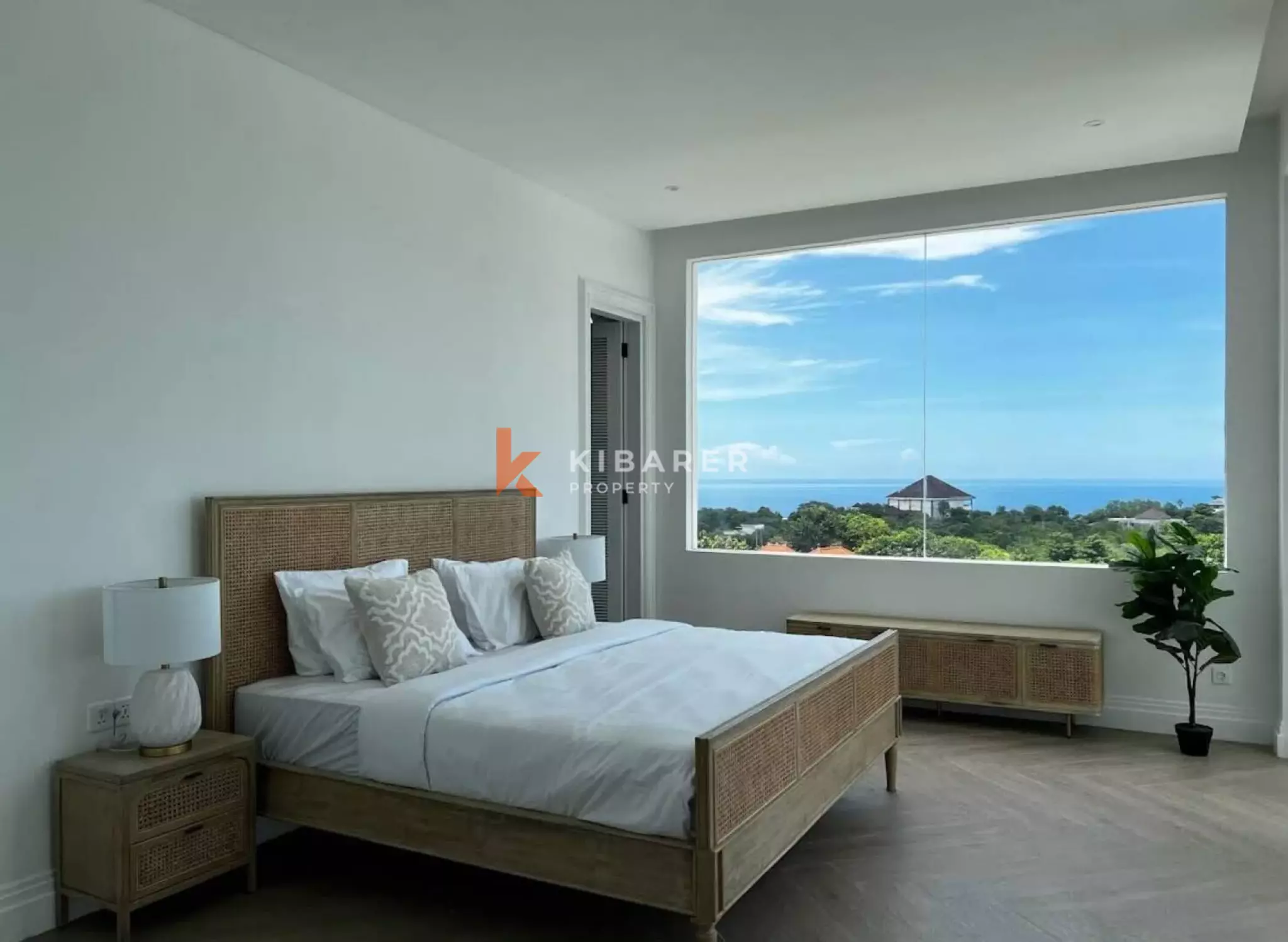 Ocean View Four Bedroom Villa with Rooftop Entertaining Area in Ungasan, 4-bed villa for rent in Uluwatu – photo 10 of 15