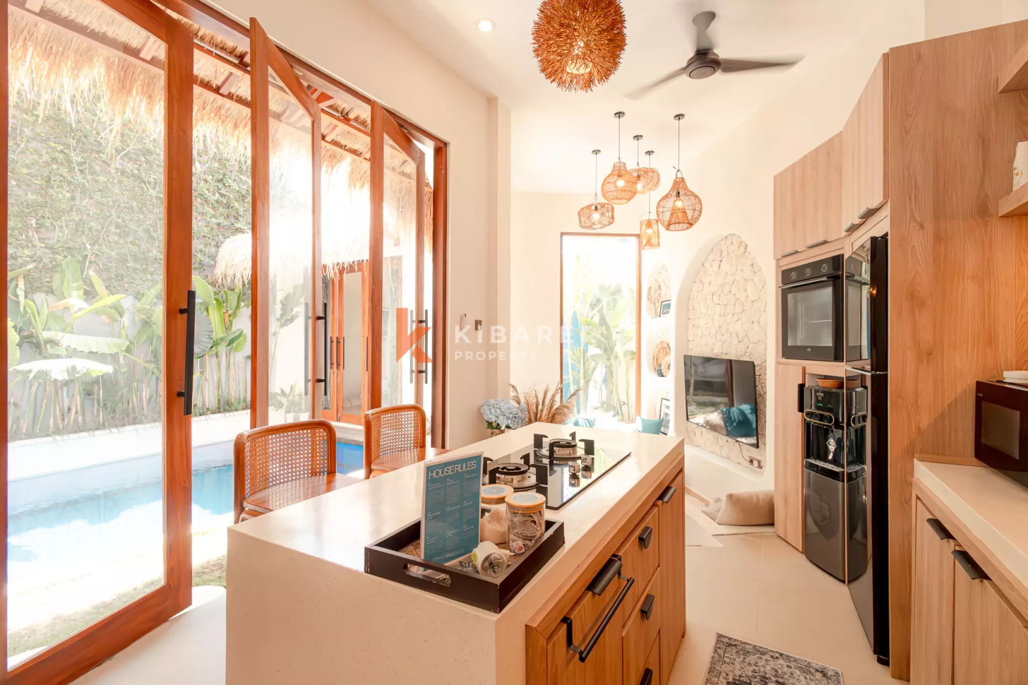 Captivating Five Bedroom Rooftop Villa in Jimbaran, 5-bed villa for rent in Uluwatu – photo 7 of 15