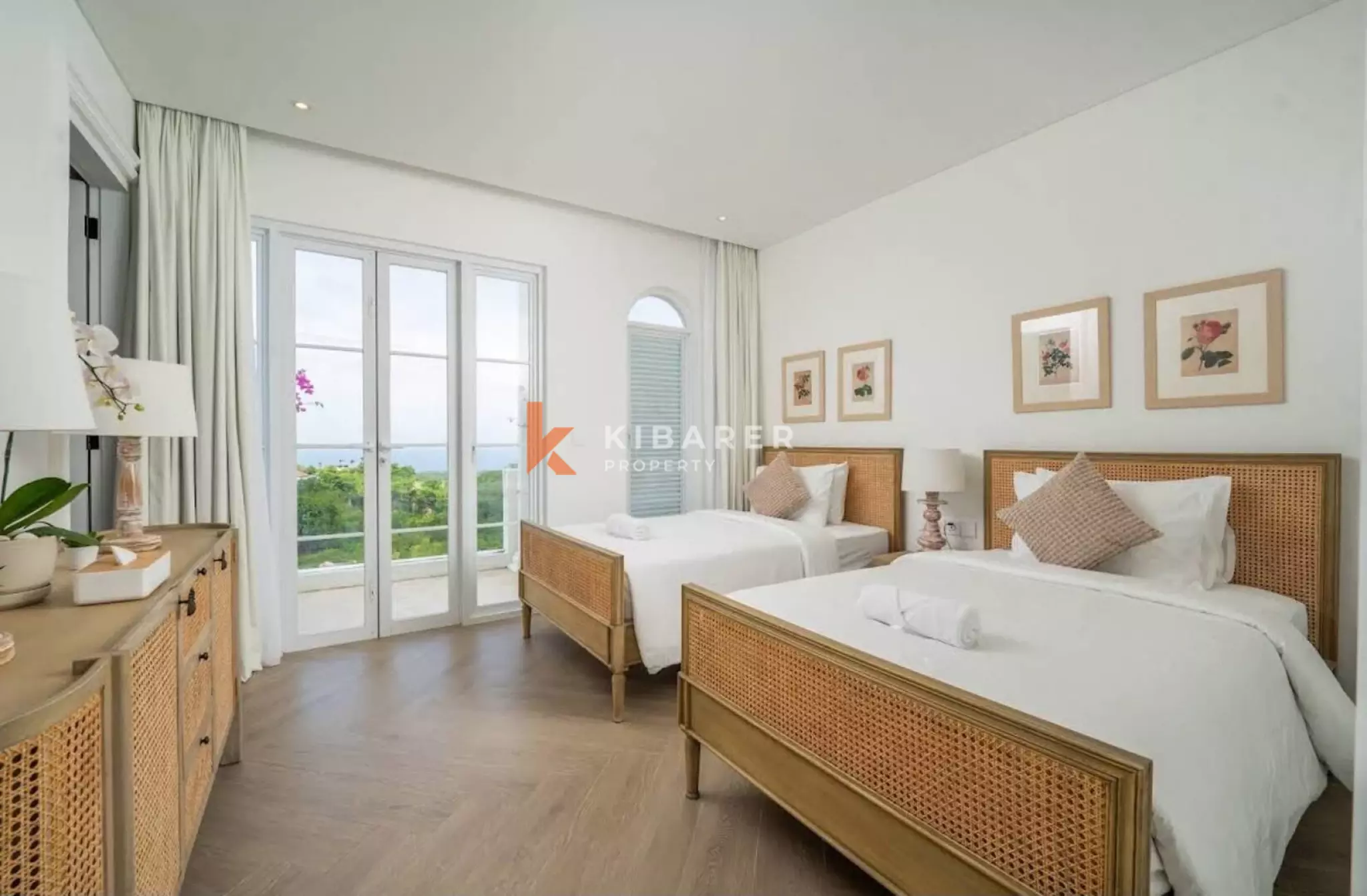 Ocean View Four Bedroom Villa with Rooftop Entertaining Area in Ungasan, 4-bed villa for rent in Uluwatu – photo 12 of 15