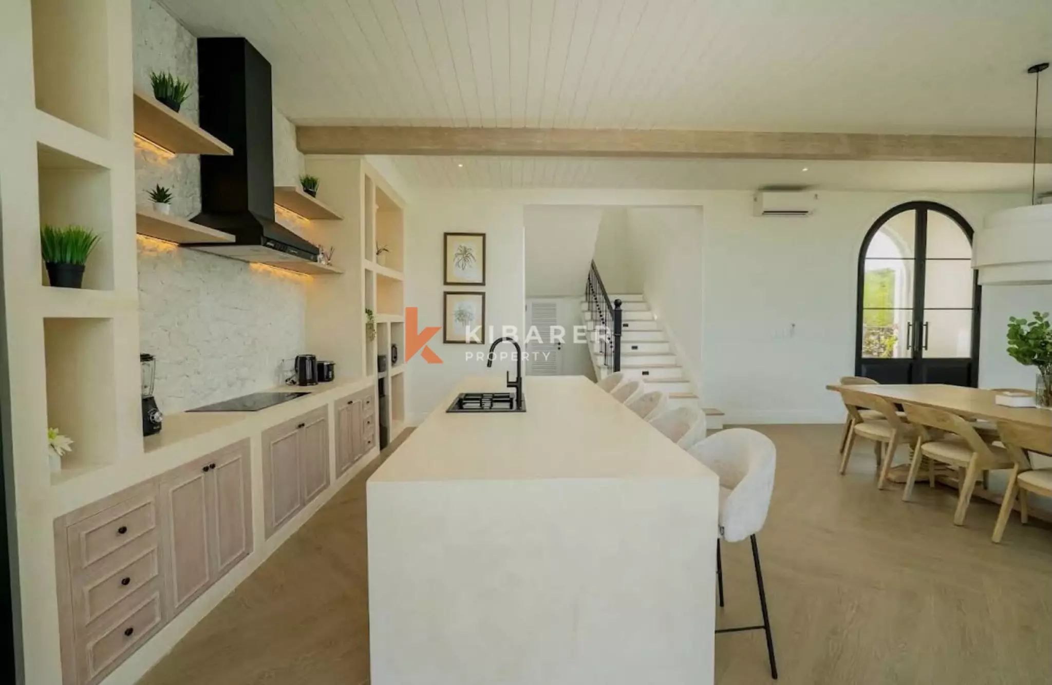 Ocean View Four Bedroom Villa with Rooftop Entertaining Area in Ungasan, 4-bed villa for rent in Uluwatu – photo 5 of 15