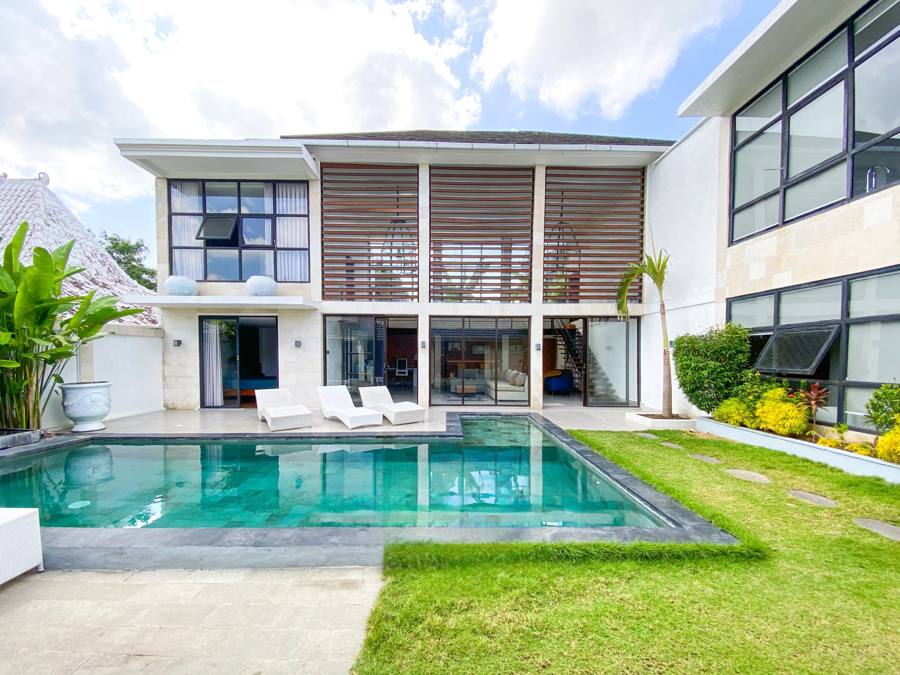 4-bed villa for rent in Canggu